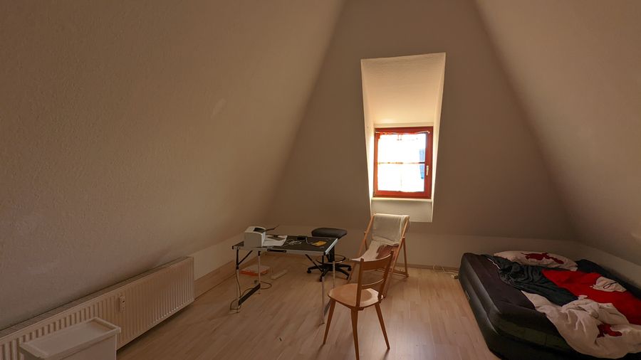Dachraum mit Gaubenfenster